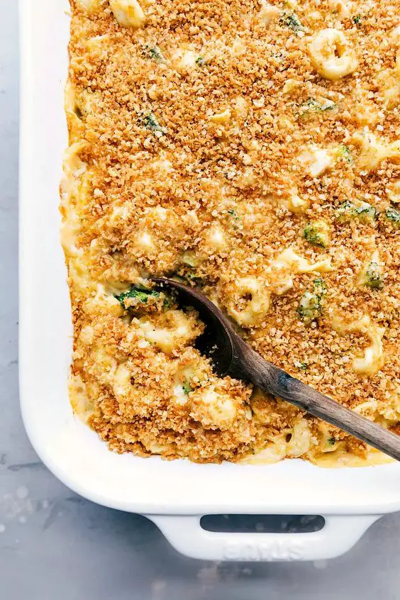 Baked Broccoli Macaroni and Cheese Casserole