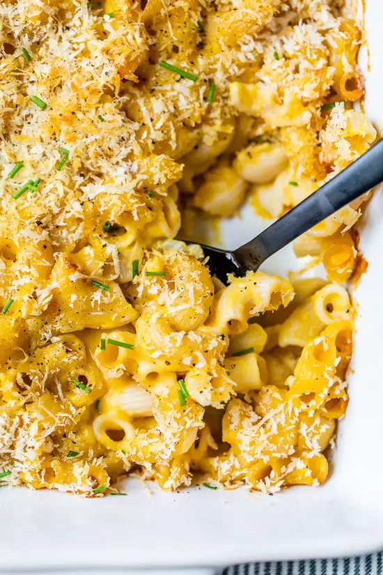 Baked Macaroni and Cheese with Herb Crust